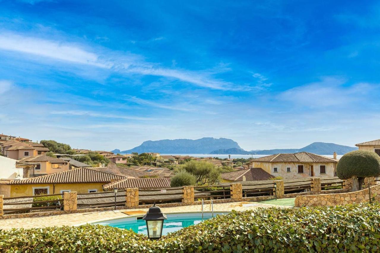 Casa Vacanze Lo Squalo オルビア エクステリア 写真