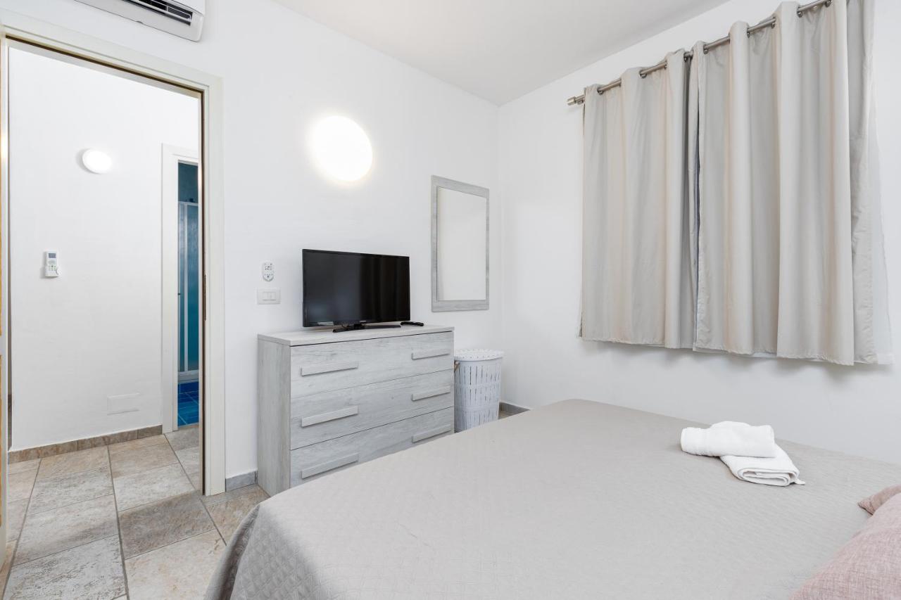Casa Vacanze Lo Squalo オルビア エクステリア 写真